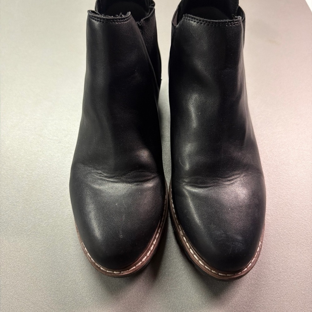 Cynthia Rowley Kelsey Womens Size 9M Retro Black Chelsea Lug‎ Sole Ankle Boots
